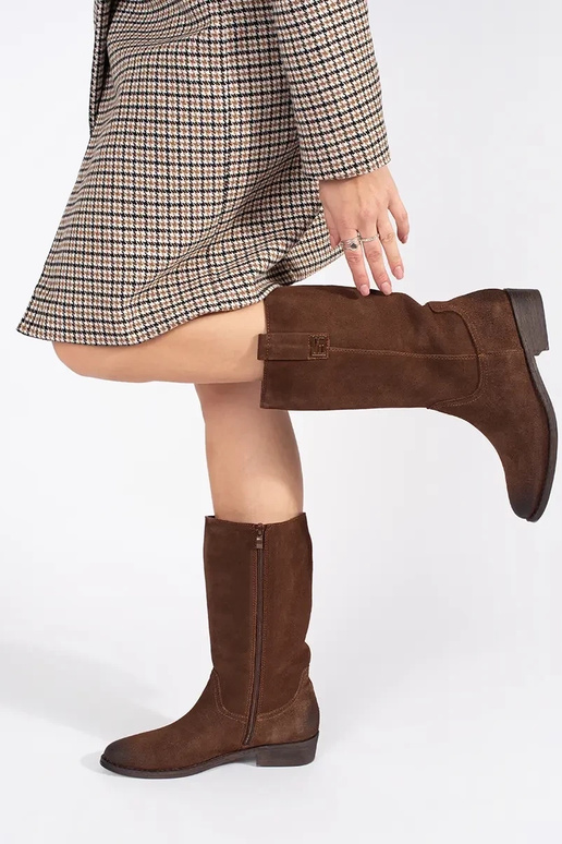 Brązowe skórzane kozaki damskie typu... Brązowe skórzane kozaki damskie typu...