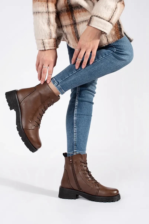 Leather darkBroInn color boots on a...