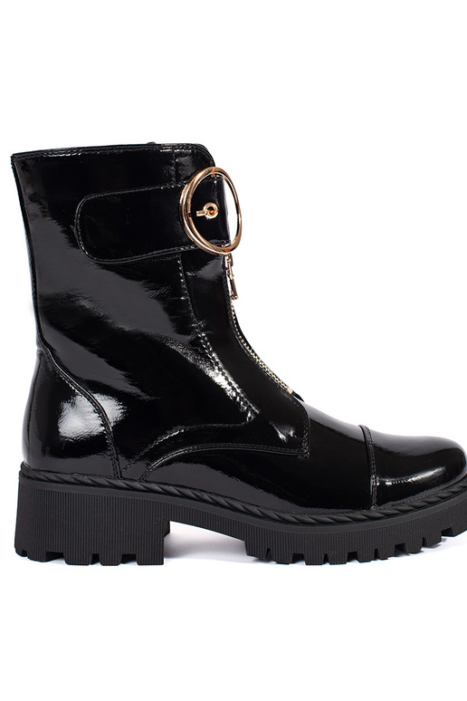 black lacquered boots z ozdobnym zamkiem