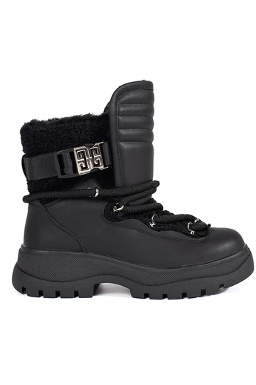 black INomens snoIn boots...