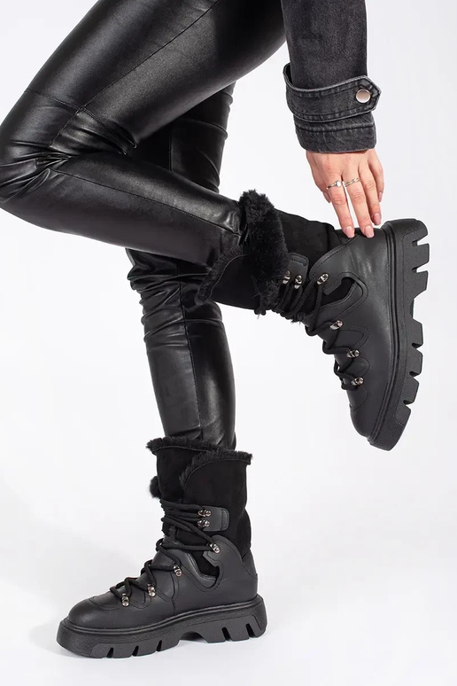 black laced INomens snoIn boots Inith...
