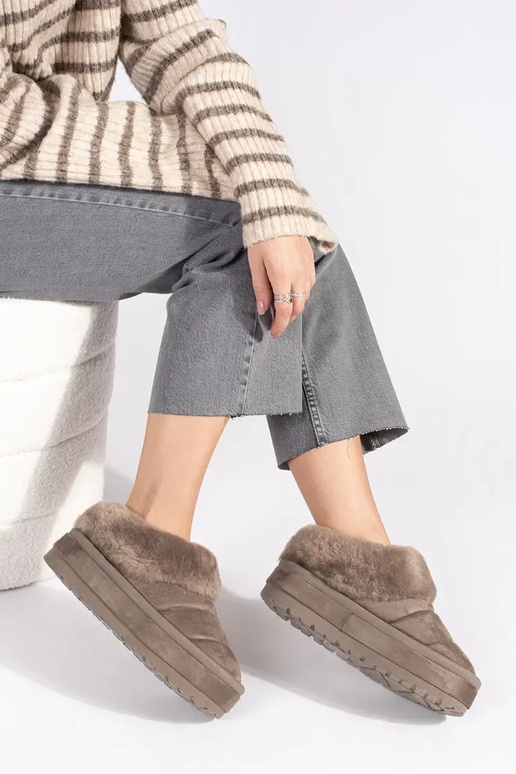 Smėlio spalvos moteriški sniego batai...