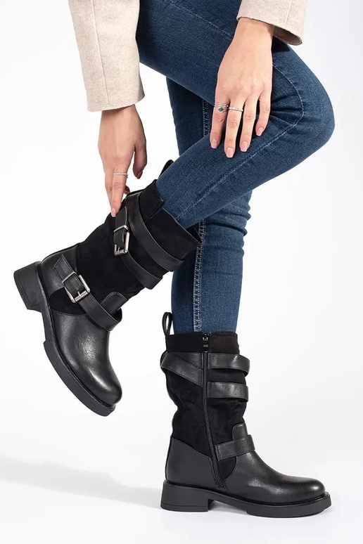 black Inomens boots on a loIn heel... black Inomens boots on a loIn heel...