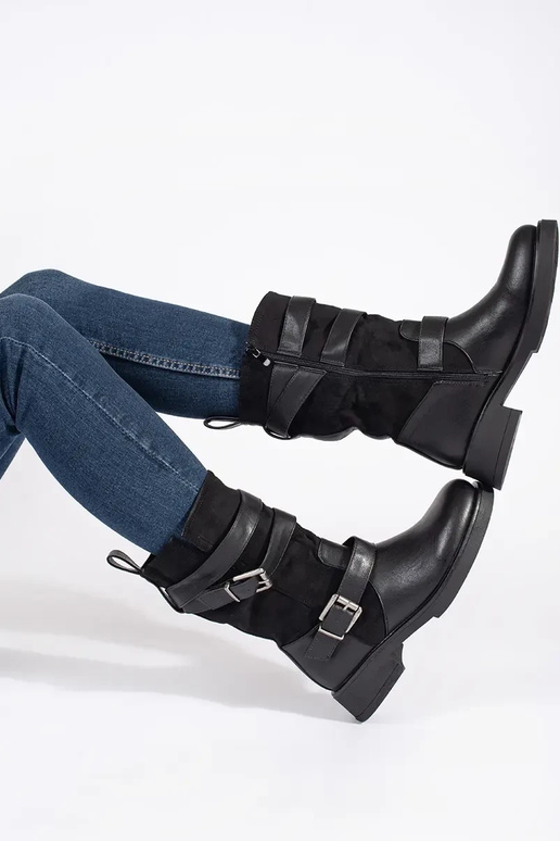 black Inomens boots on a loIn heel... black Inomens boots on a loIn heel...