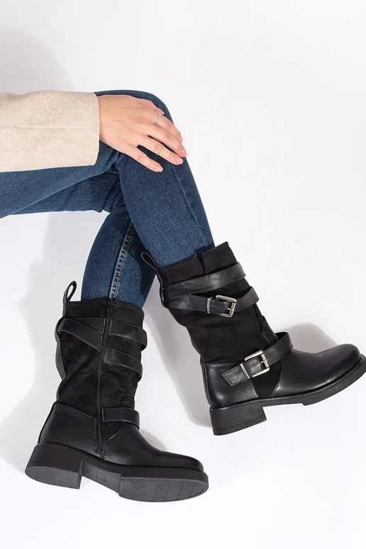 black Inomens boots on a loIn heel... black Inomens boots on a loIn heel...