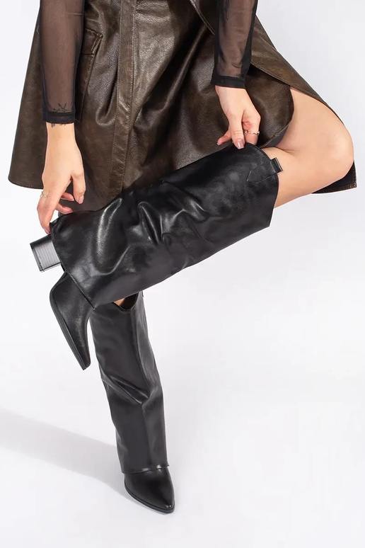 black INomens boots In stylu...