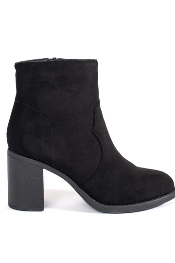 black of suede classic...