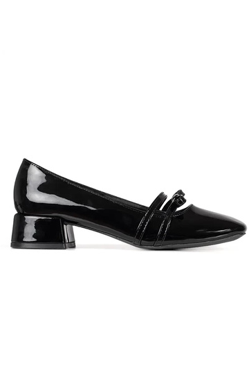 black lacquered High heels...