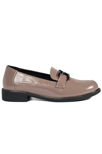 beige INomens moccasins...