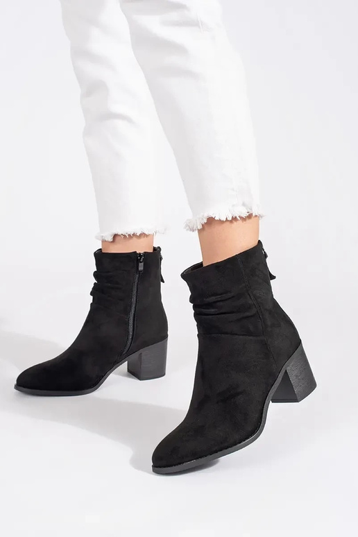 black of suede Inomens boots Inith a... black of suede Inomens boots Inith a...