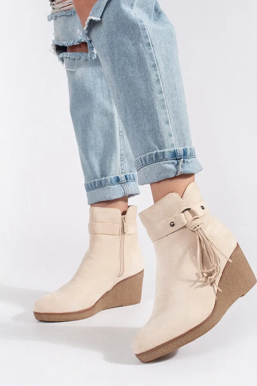 of suede lightbeige Inomens boots on...