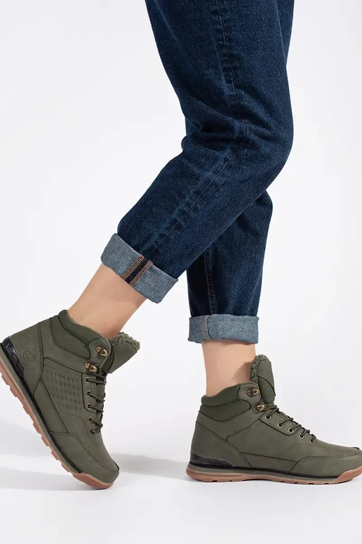 Ciemnozielone buty trekkingowe ocieplane