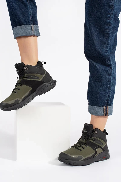 khaki colors Trekking shoes insulated