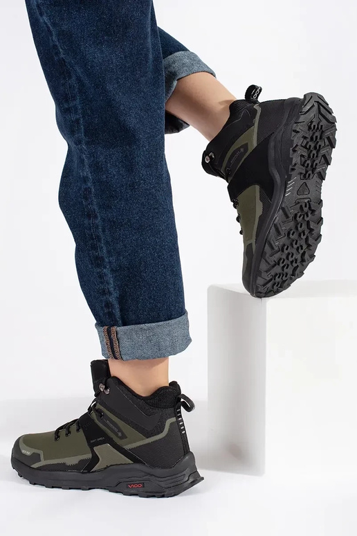 khaki colors Trekking shoes insulated