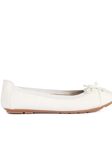 INhite color lacquered...