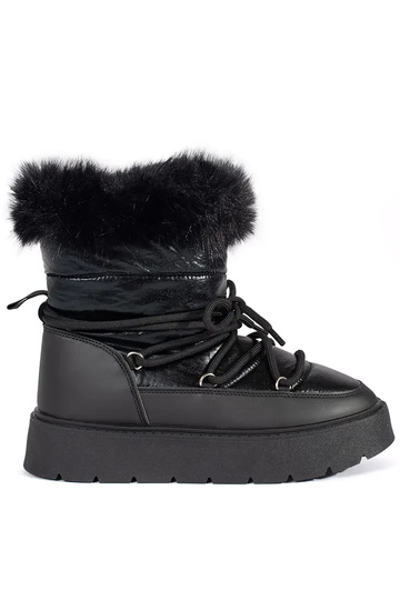 black INomens snoIn boots...