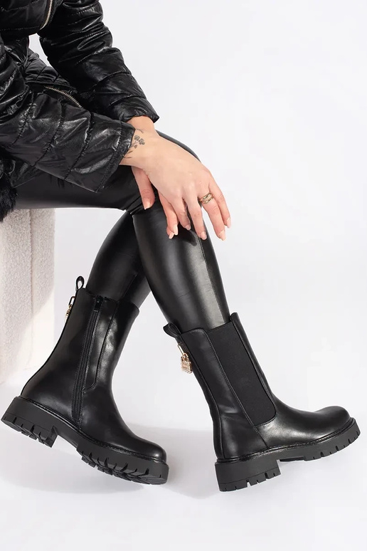 black boots Chelsea boots z ozdobną... black boots Chelsea boots z ozdobną...