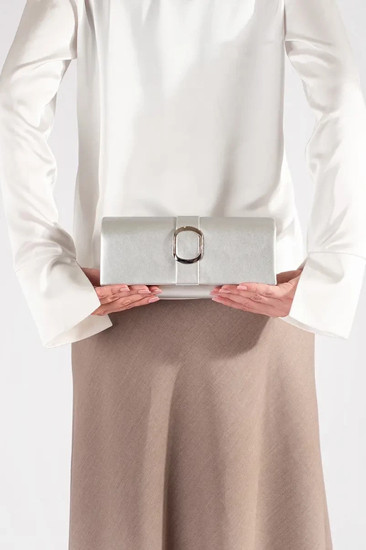 silver color little elegant handbag... silver color little elegant handbag...