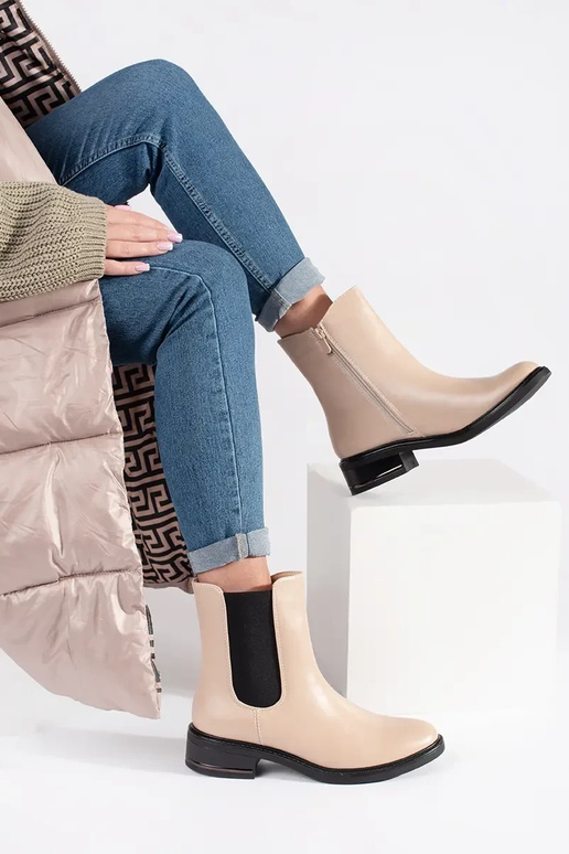 ivory boots Chelsea boots z...