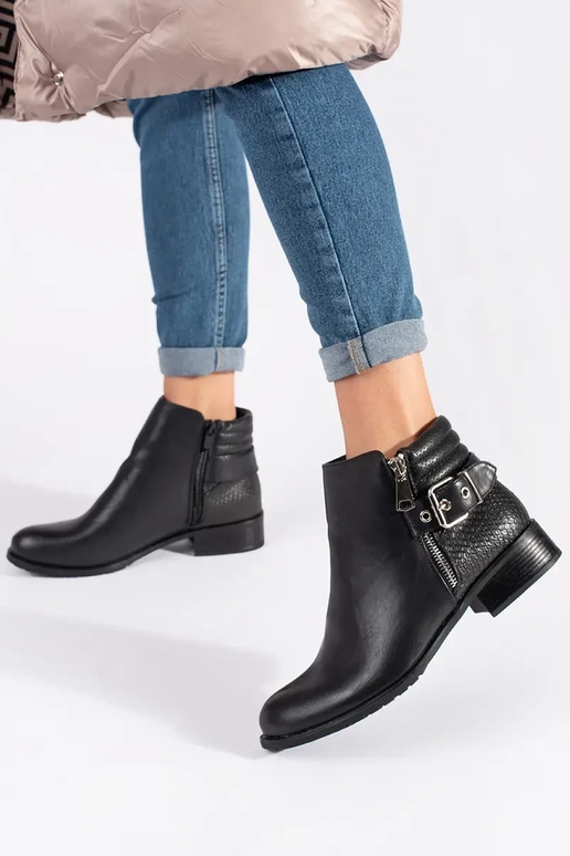 black INomens boots flat