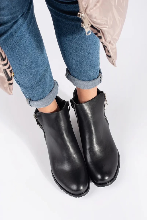 Czarne sztyblety damskie na płaskim...