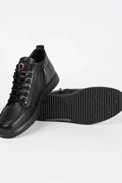 black mens insulated shoes tied