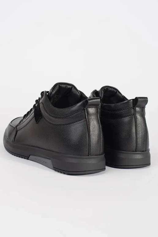 black mens insulated shoes tied