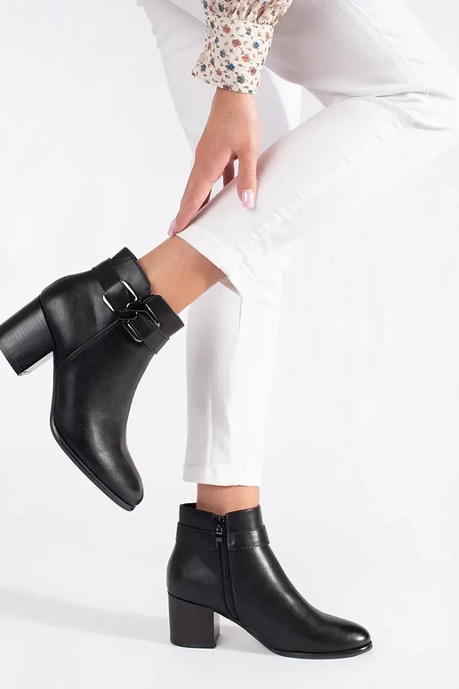 black boots Sergio Leone on highheels