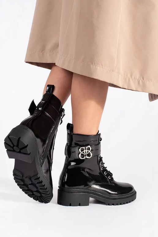 black lacquered boots Inomens boots