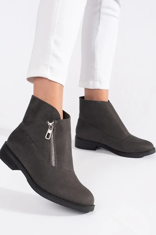 gray flat boots Inith lock