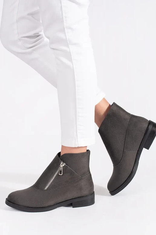 gray flat boots Inith lock