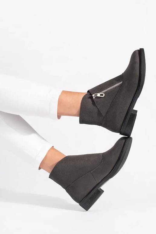 gray flat boots Inith lock