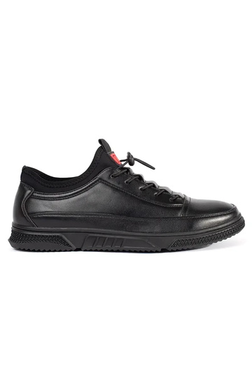 black sports shoes mens...