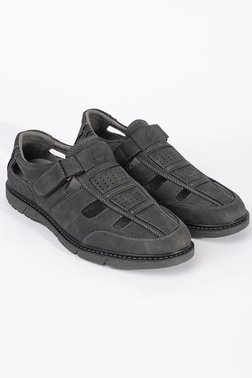 gray INomens moccasins... 2