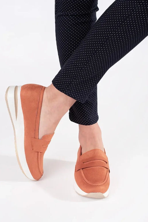 Persistent model INomens moccasins...