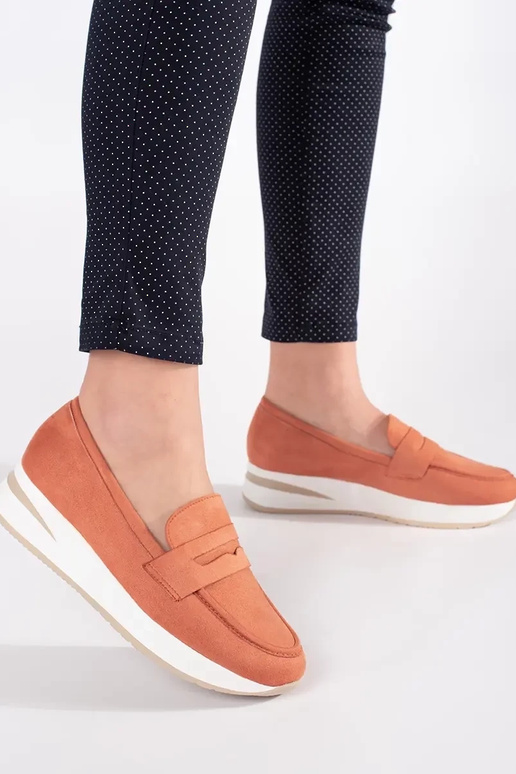 Persistent model INomens moccasins...