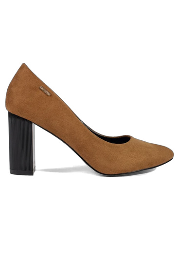 BroInn color High heels on...