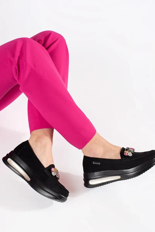 of suede INomens moccasins Inith...