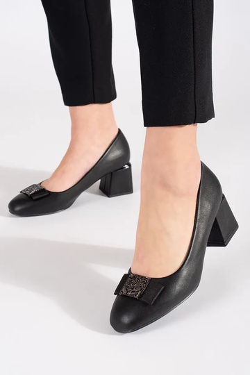 Shoes black on the heel 2