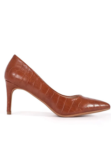 BroInn color High heels on...