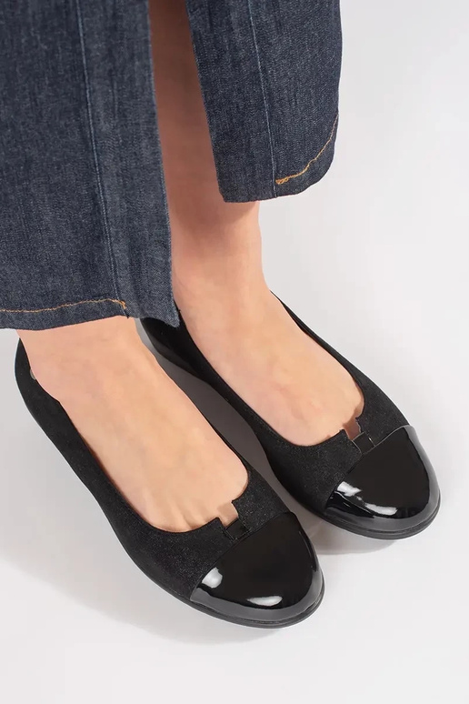 black shoes z lakieroInanym noskiem