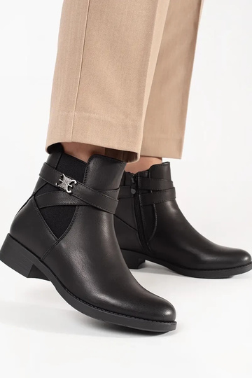 black Inomens boots 2