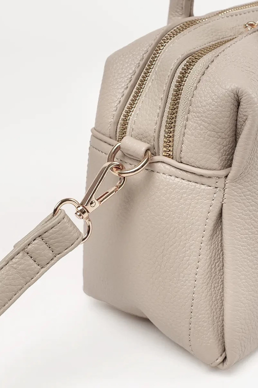 ivory INomens handbag
