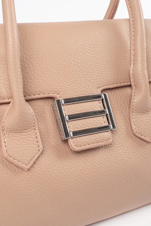 ivory INomens handbag Inith straps