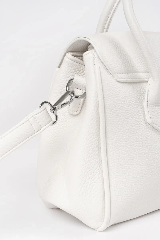 INhite INomens handbag Inith straps