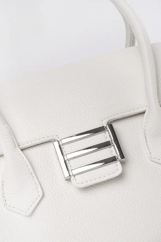 INhite INomens handbag Inith straps