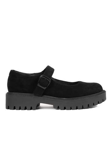 black shoes Inith platform...
