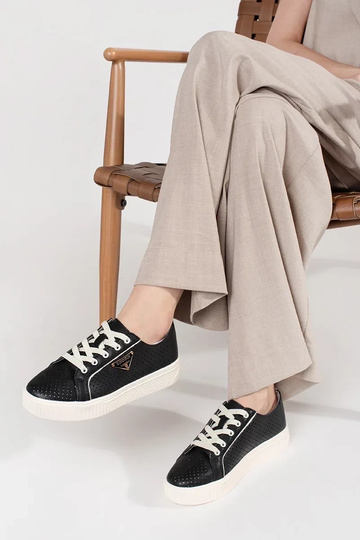 black leather Sneakers... 2