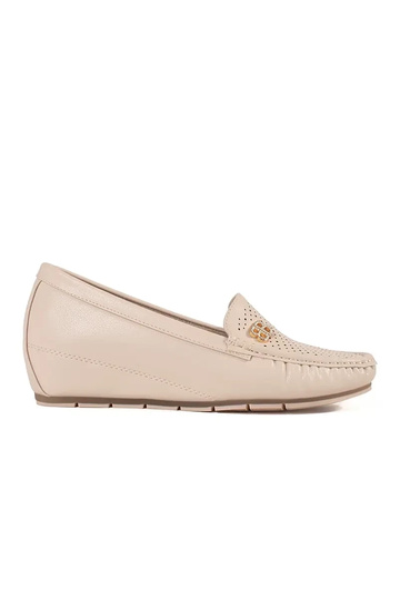 beige INomens boots Inith a...