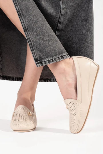 beige INomens boots Inith a... 2